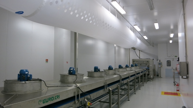 Duto Têxtil Microperfurado para Salas de Produção Controlada